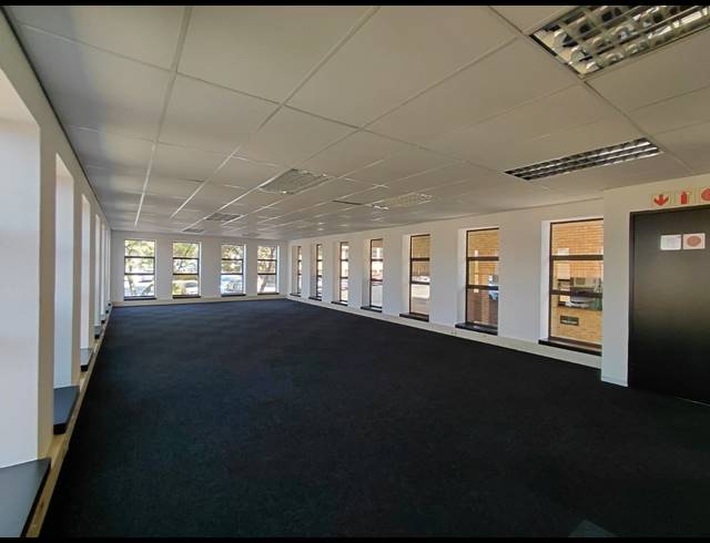 277M² OFFICE TO LET IN HURLINGHAM